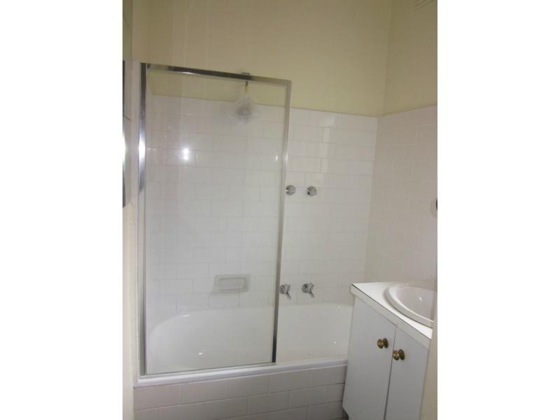 1/37 Grice Crescent, Essendon VIC 3040