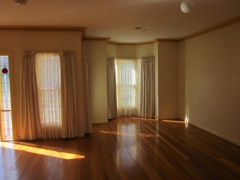 11 Central Park Avenue, Maribyrnong VIC 3032