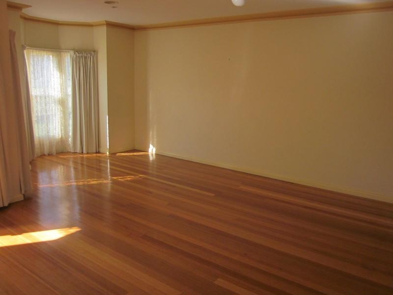 11 Central Park Avenue, Maribyrnong VIC 3032