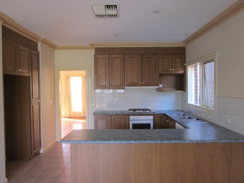 11 Central Park Avenue, Maribyrnong VIC 3032