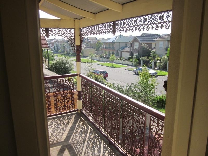 11 Central Park Avenue, Maribyrnong VIC 3032