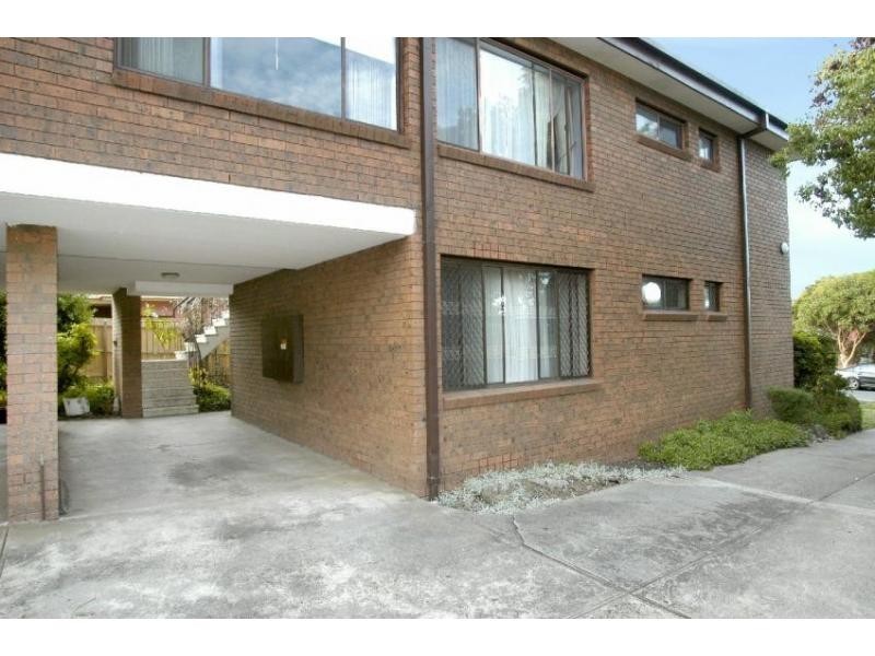 1/19 Ballater Street, Essendon VIC 3040