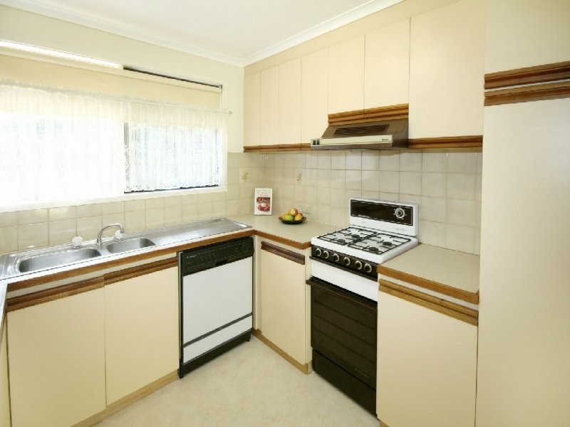 2/10 Schofield Street, Essendon VIC 3040