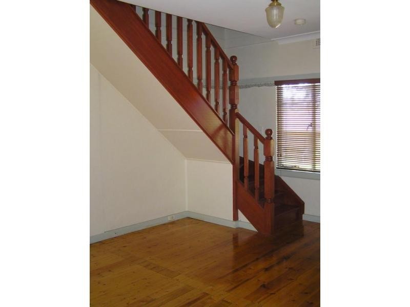 77 Hillsyde Parade, Strathmore VIC 3041