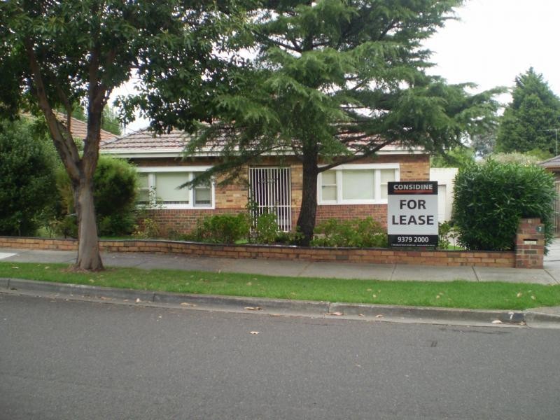 7 Cranwell Avenue, Strathmore VIC 3041