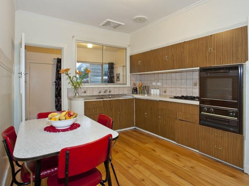 25 Kernan Street, Strathmore VIC 3041