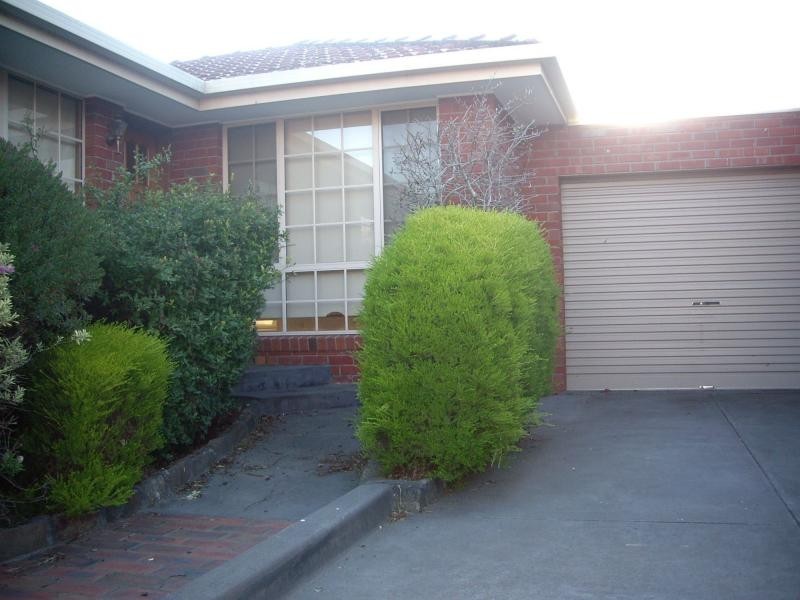2/19-21 Ethel Street, Oak Park VIC 3046