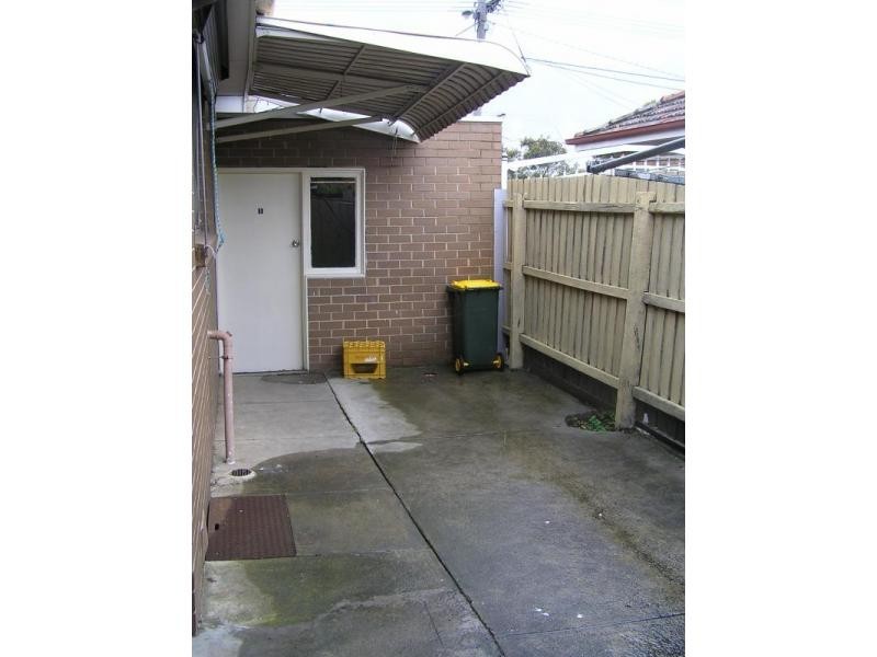 1/220 Boundary Road, Pascoe Vale VIC 3044