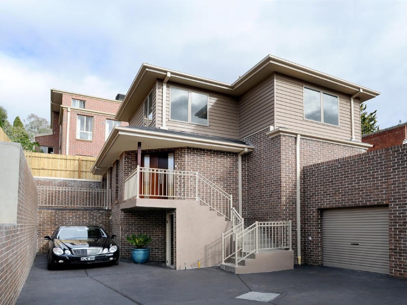 2/389 Pascoe Vale Road, Strathmore VIC 3041