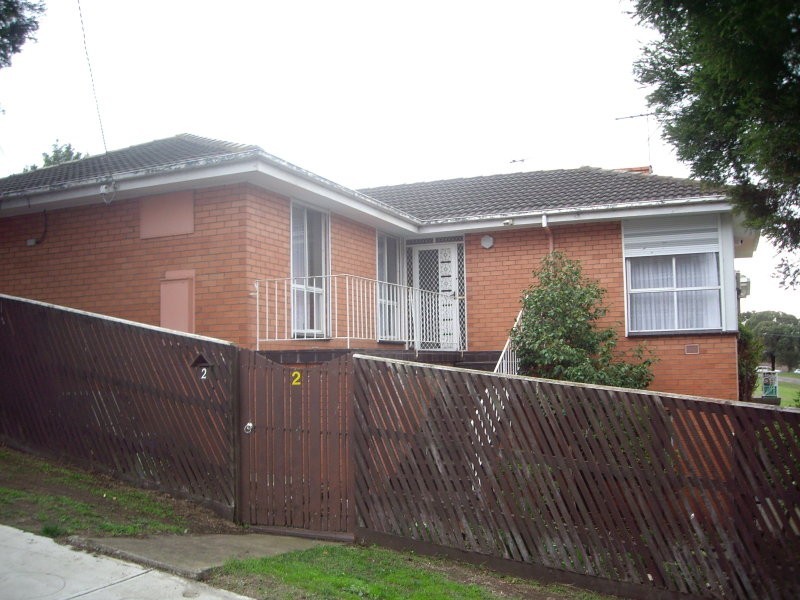 2 Brisbane Street, Strathmore VIC 3041