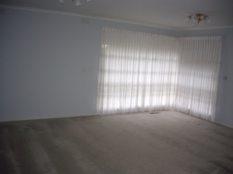 2 Brisbane Street, Strathmore VIC 3041