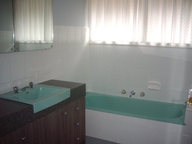 2 Brisbane Street, Strathmore VIC 3041