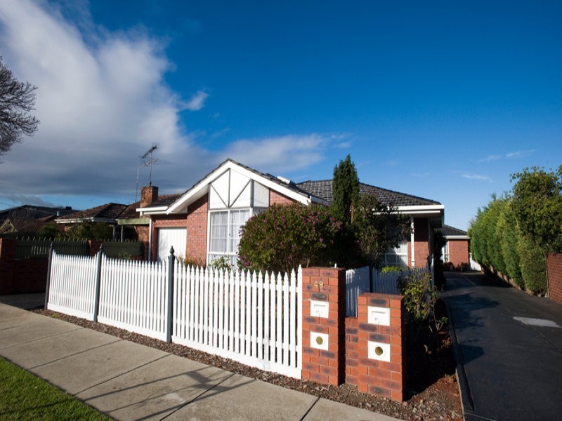 1/49 Roland Avenue, Strathmore VIC 3041