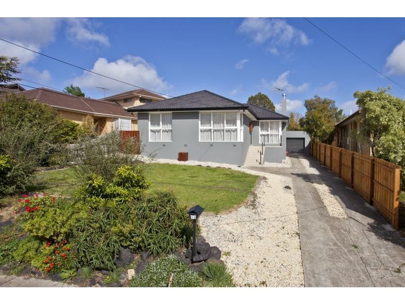 13 Woolart Street, Strathmore VIC 3041