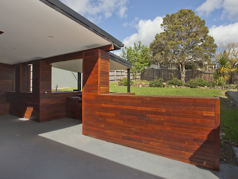 13 Woolart Street, Strathmore VIC 3041