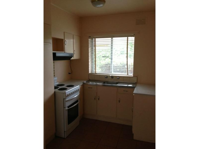 2/2 Garden Street, Essendon VIC 3040