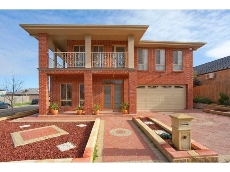 106 Royal Terrace, Craigieburn VIC 3064