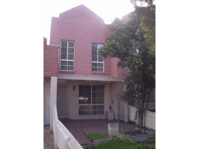 16/2A Cameron Road, Essendon VIC 3040