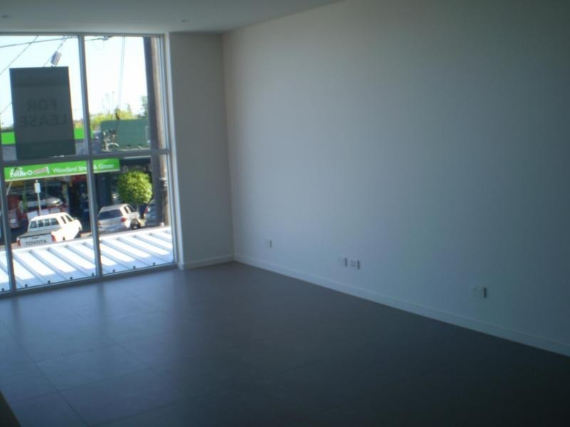 1/68 Woodland Street, Strathmore VIC 3041