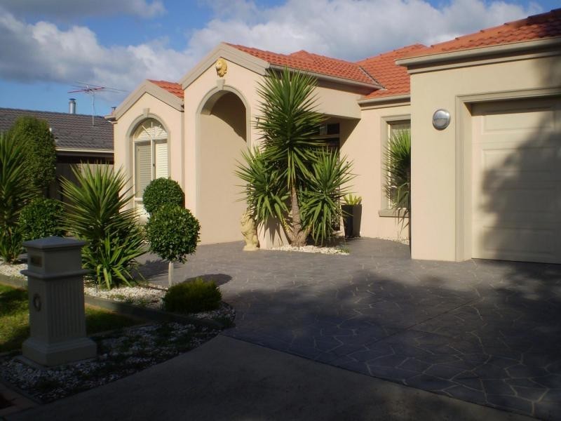 7 George Benjamin Court, Point Cook VIC 3030