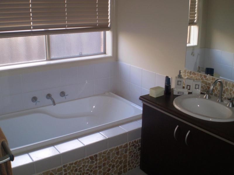 7 George Benjamin Court, Point Cook VIC 3030