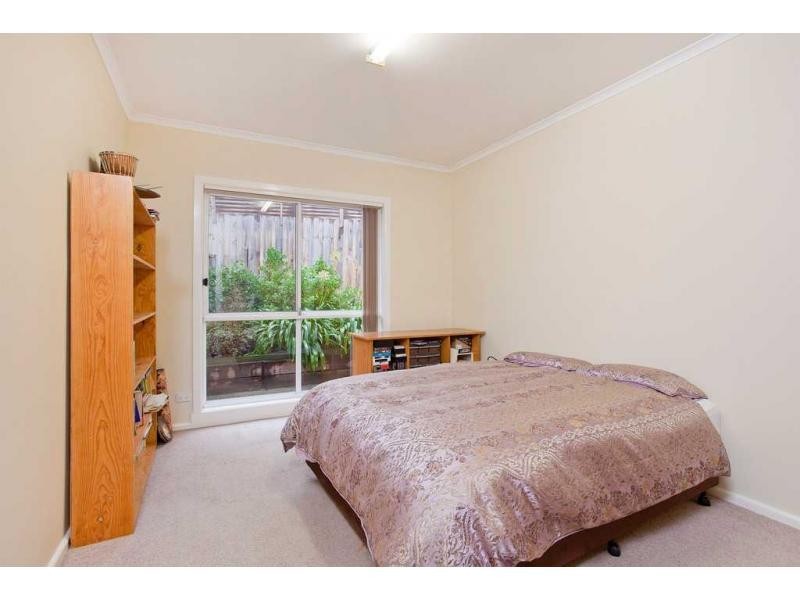 75 Hillsyde Parade, Strathmore VIC 3041