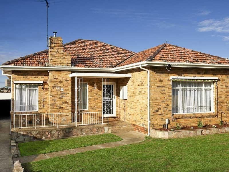 302 Napier Street, Strathmore VIC 3041