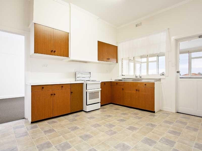 302 Napier Street, Strathmore VIC 3041