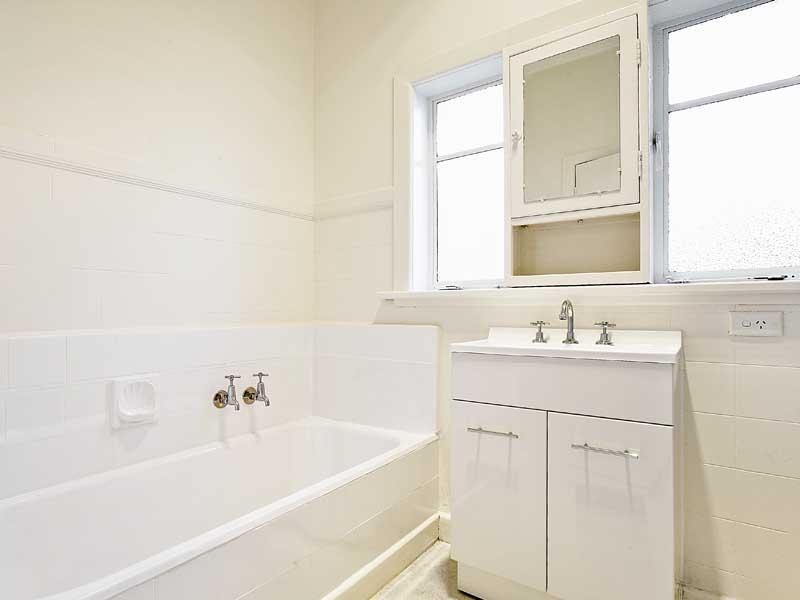 302 Napier Street, Strathmore VIC 3041