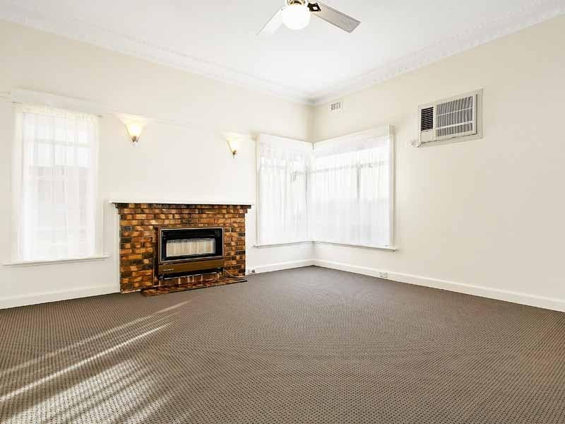 302 Napier Street, Strathmore VIC 3041