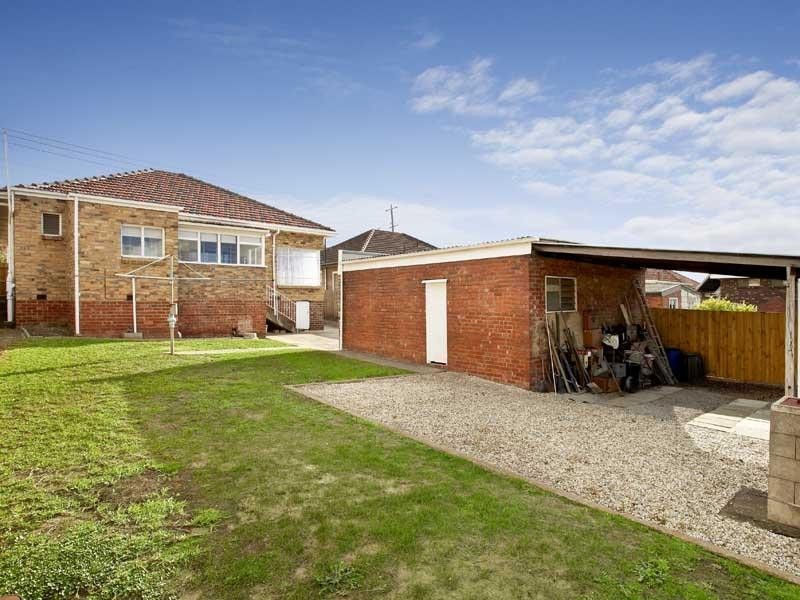 302 Napier Street, Strathmore VIC 3041