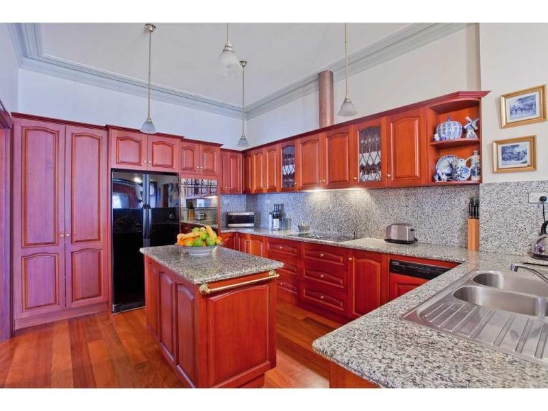 168 Napier Street, Essendon VIC 3040