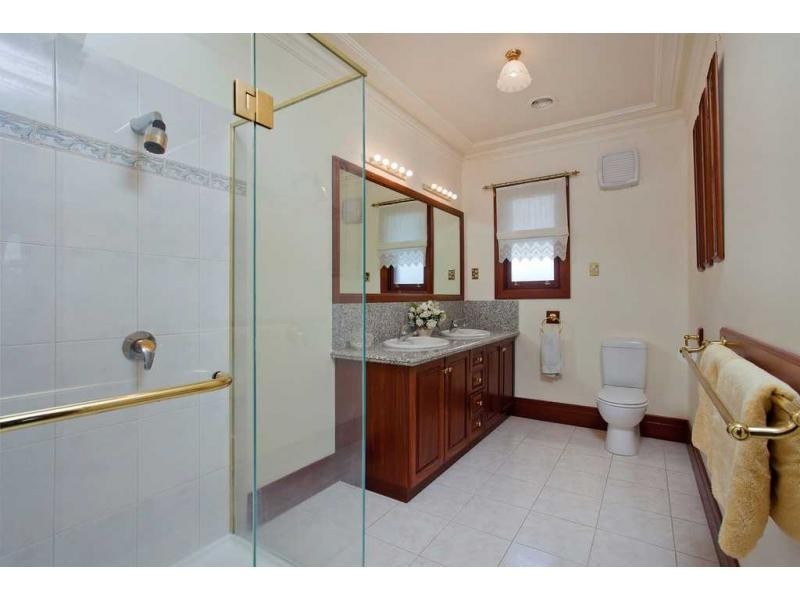 168 Napier Street, Essendon VIC 3040