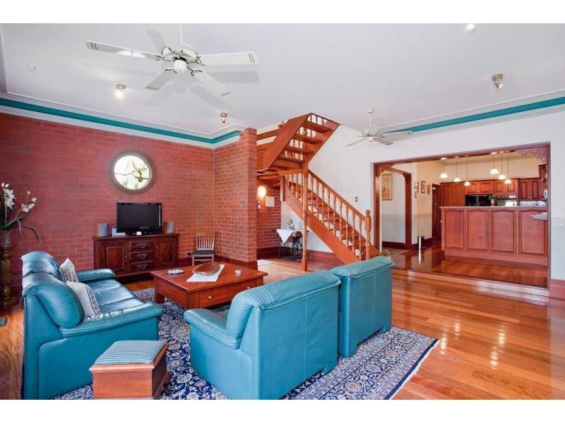 168 Napier Street, Essendon VIC 3040