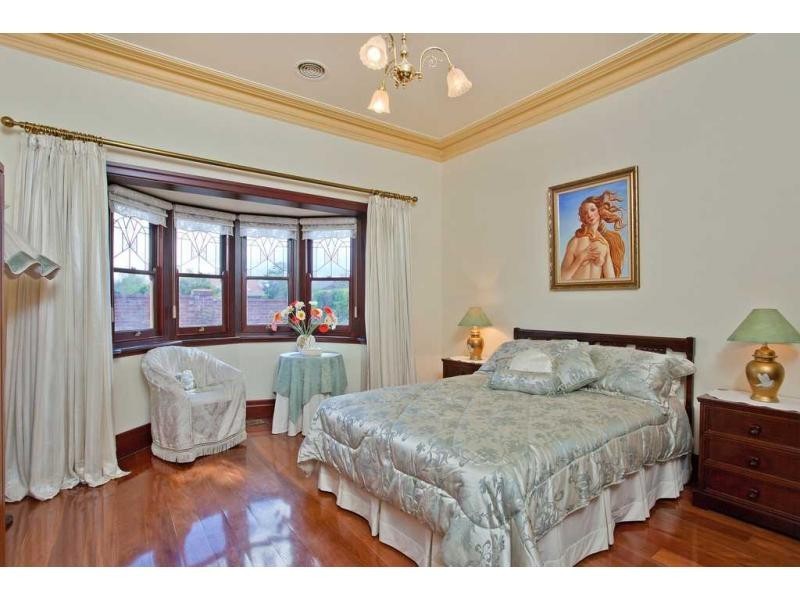 168 Napier Street, Essendon VIC 3040