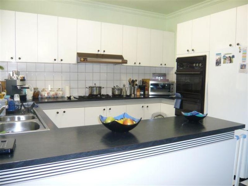 1/16 O’Shannassy Street, Essendon VIC 3040