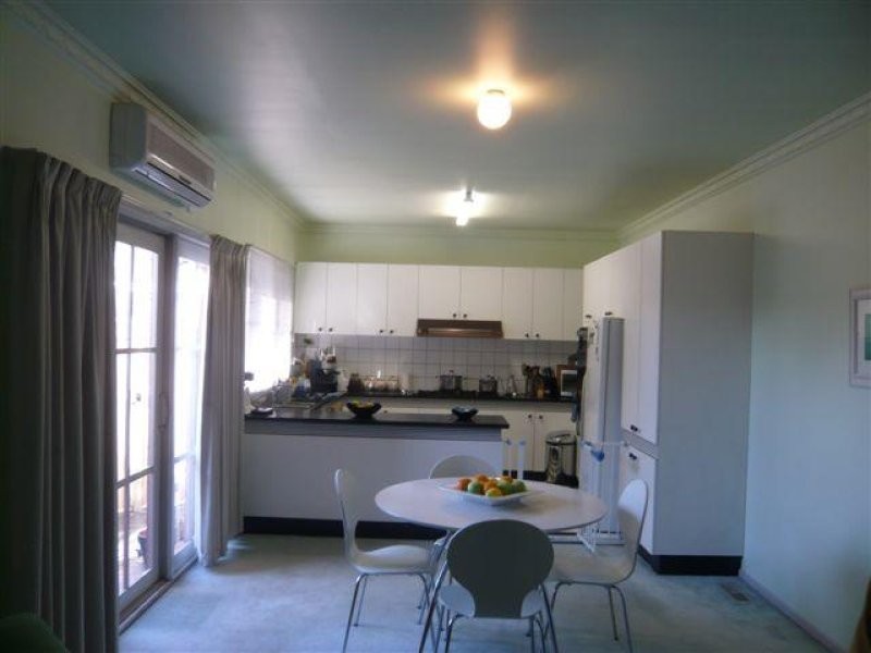 1/16 O’Shannassy Street, Essendon VIC 3040