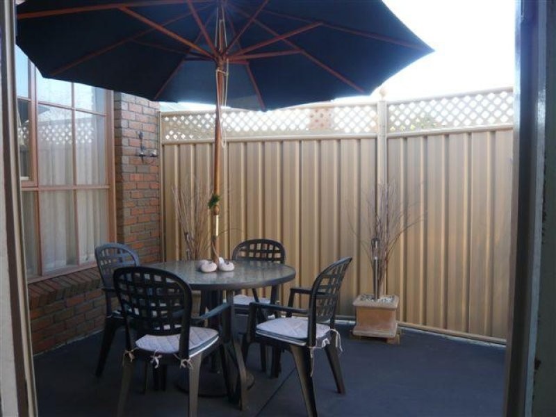 1/16 O’Shannassy Street, Essendon VIC 3040