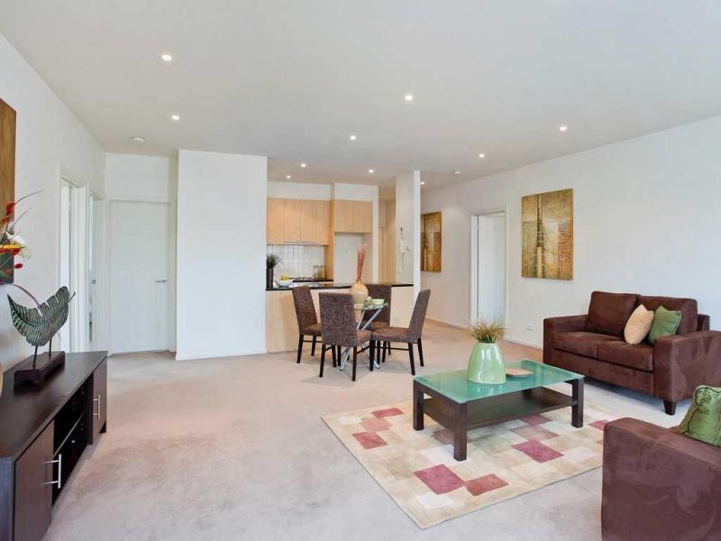 13/2 North Avenue, Strathmore VIC 3041