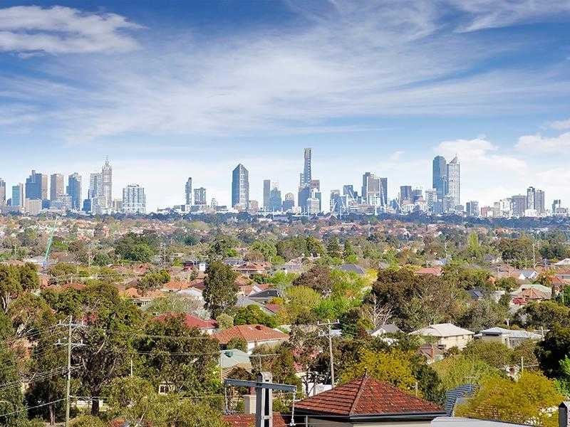 13/2 North Avenue, Strathmore VIC 3041