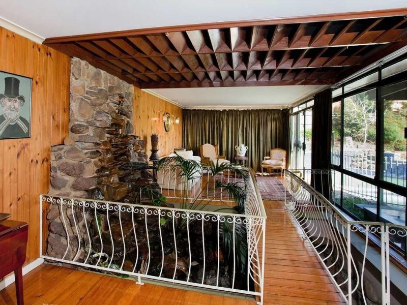 65 Hillsyde Parade, Strathmore VIC 3041