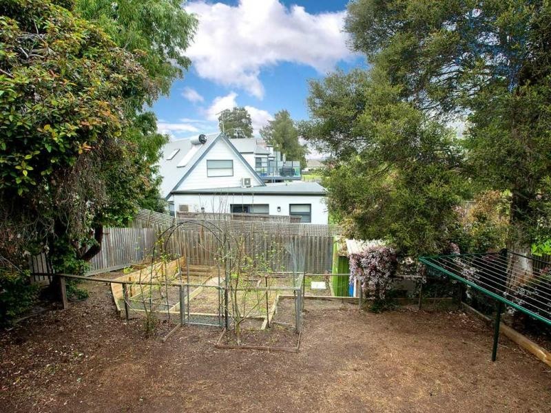 5 Main Street, Pascoe Vale VIC 3044