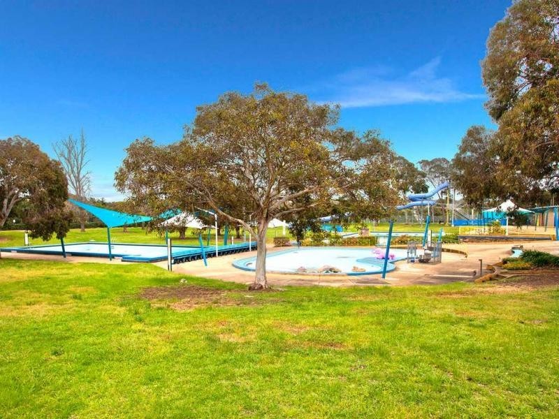 5 Main Street, Pascoe Vale VIC 3044