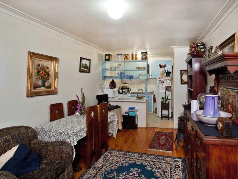 2/16 Woodvale Grove, Essendon VIC 3040