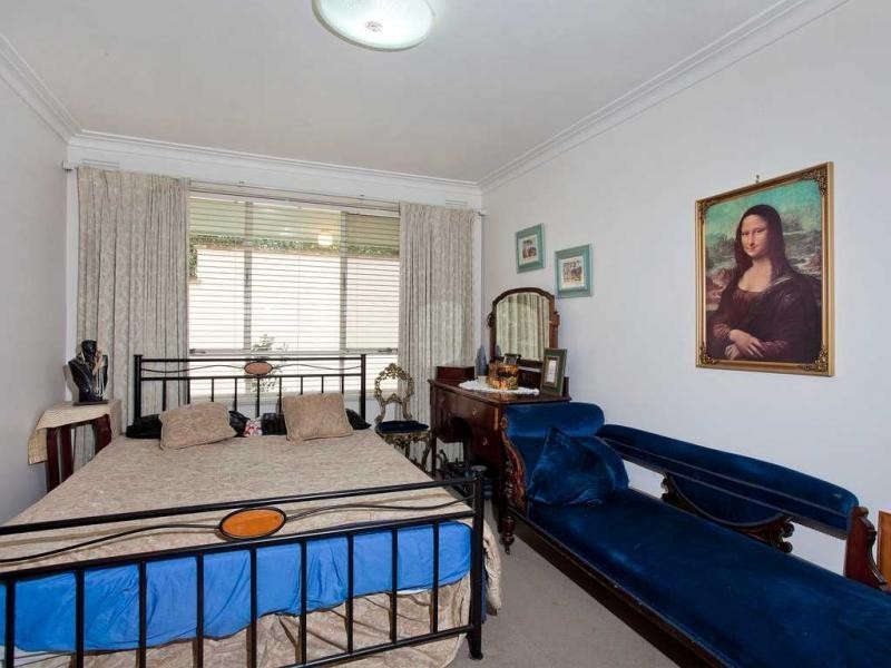 2/16 Woodvale Grove, Essendon VIC 3040