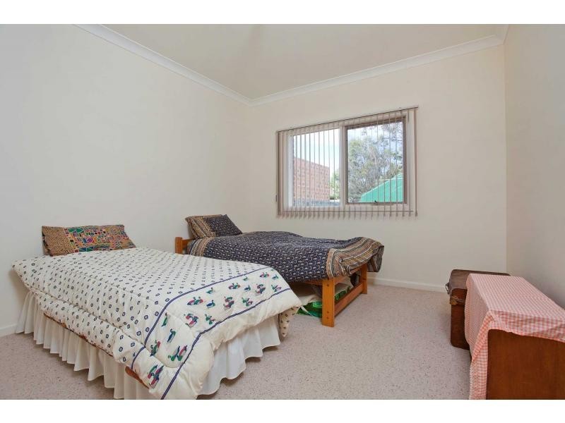 23 Grammar Street, Strathmore VIC 3041