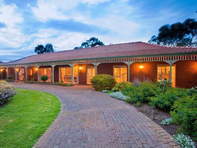 10 Galashiels Terrace, Greenvale VIC 3059