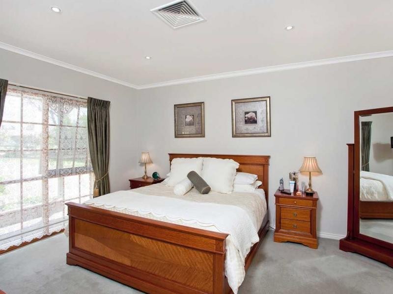 10 Galashiels Terrace, Greenvale VIC 3059