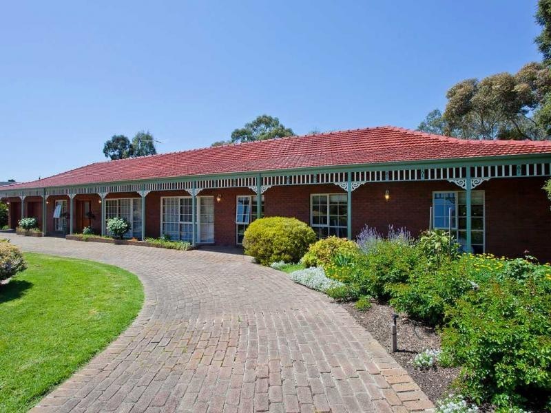 10 Galashiels Terrace, Greenvale VIC 3059