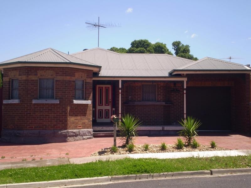 7 Kadana Street, Oak Park VIC 3046